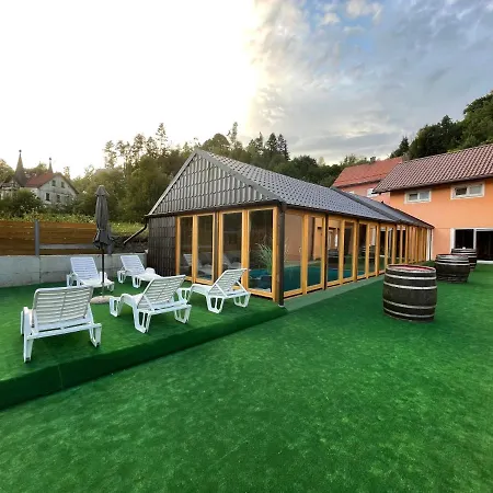 Apartman David Sa Unutarnjim Bazenom *