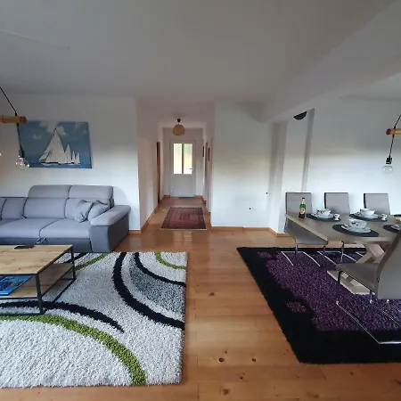Apartman David Sa Unutarnjim Bazenom
