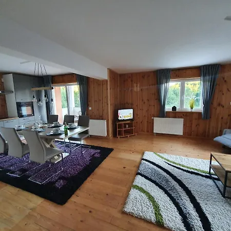 Apartman Apartman David Sa Unutarnjim Bazenom *
