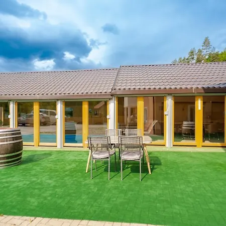 Lägenhet David Sa Unutarnjim Bazenom